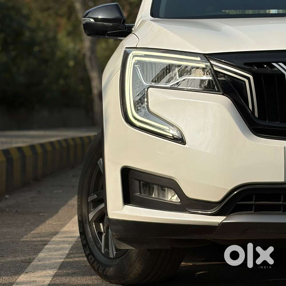 Mahindra Xuv700 2.0 Ax 5 Petrol At Str, 2023, Petrol