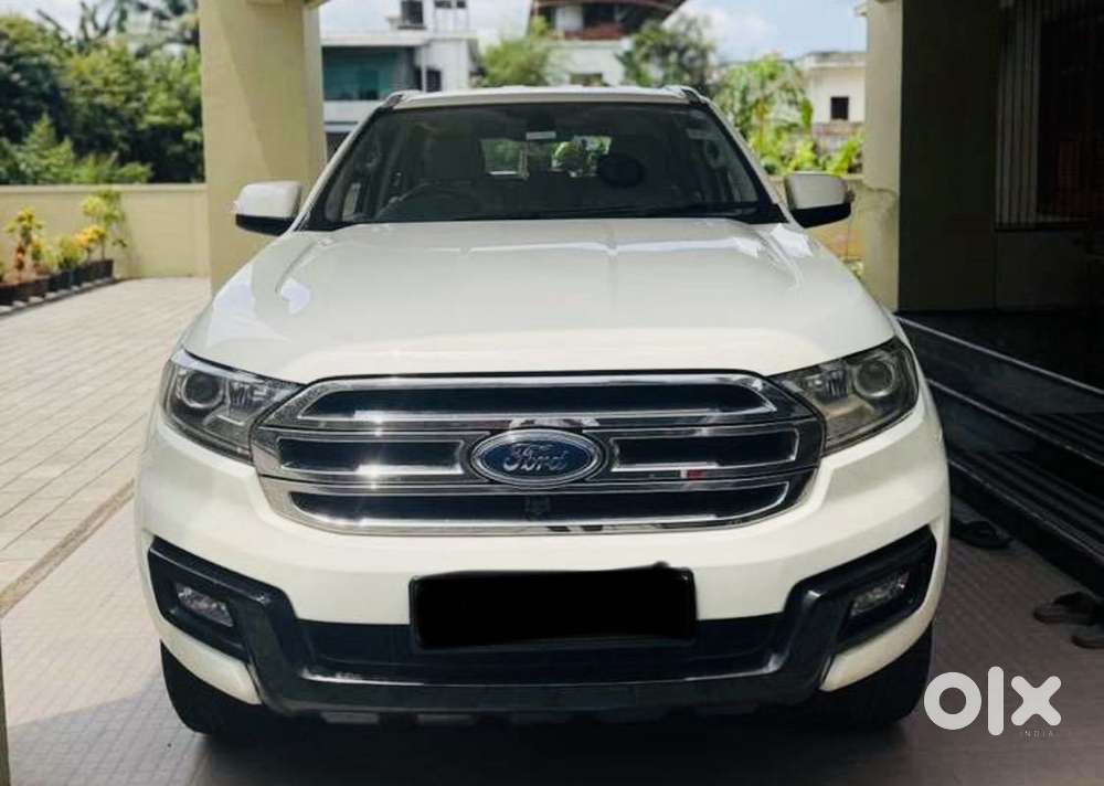 Ford Endeavour 2.2 Titanium At 4x2, 2016, Diesel