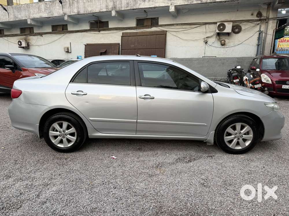 Toyota Corolla Altis Gl, 2010, Petrol