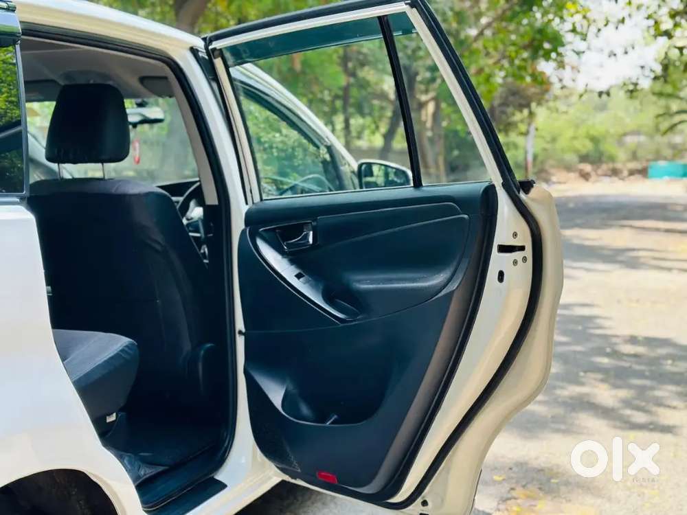 Toyota Innova Crysta 2018 Petrol 105000 Km Driven