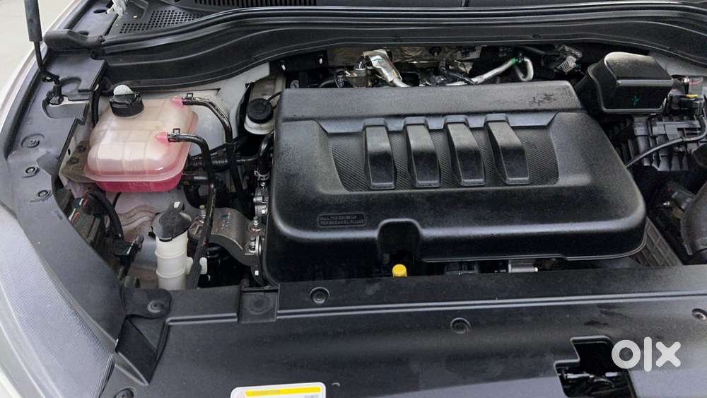 Mahindra Xuv700 2.2 Ax 5 Diesel At 7 Str, 2025, Diesel