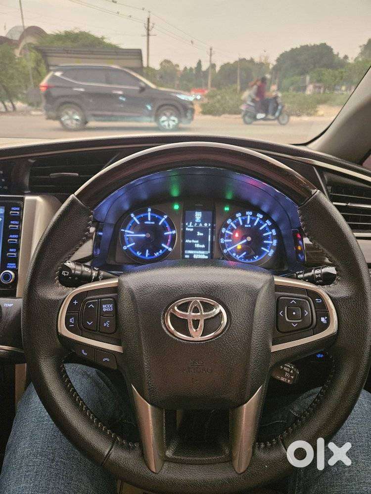 Toyota Innova Crysta [2020-ongoing] 2.4 Zx At 7 Str, 2022, Diesel