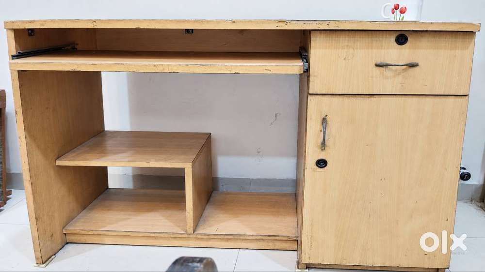 Computer & Study Table with Drawer, Cabinet & Keyboard Tray