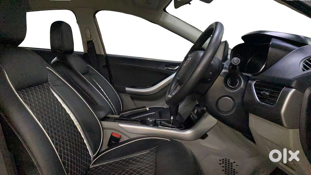 Tata Nexon 1.2 Revotron Xza Plus Dualtone, 2018, Petrol