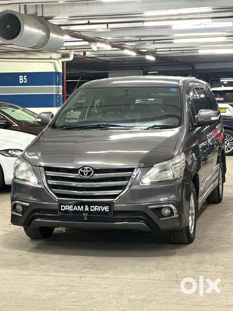 Toyota Innova 2.5 Vx (diesel) 8 Seater Bs Iv, 2014, Diesel