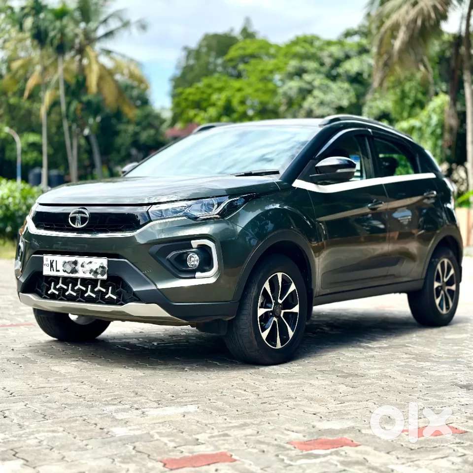 Tata Nexon 1.2 Revotron Xza Plus, 2020, Petrol