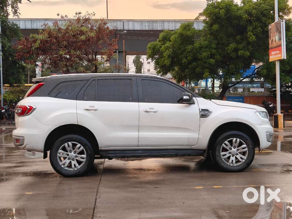 Ford Endeavour 3.2 Titanium 4x4 At, 2016, Diesel