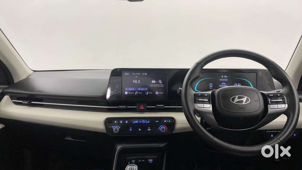 Hyundai Verna 1.5 Sx Petrol Mt, 2023, Petrol