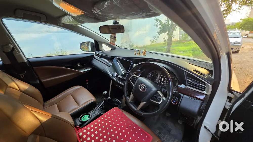 Selling Innova Crysta Vx 2018 Model