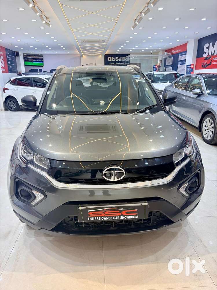 Tata Nexon 1.2 Revotron Xma Amt (s), 2023, Petrol