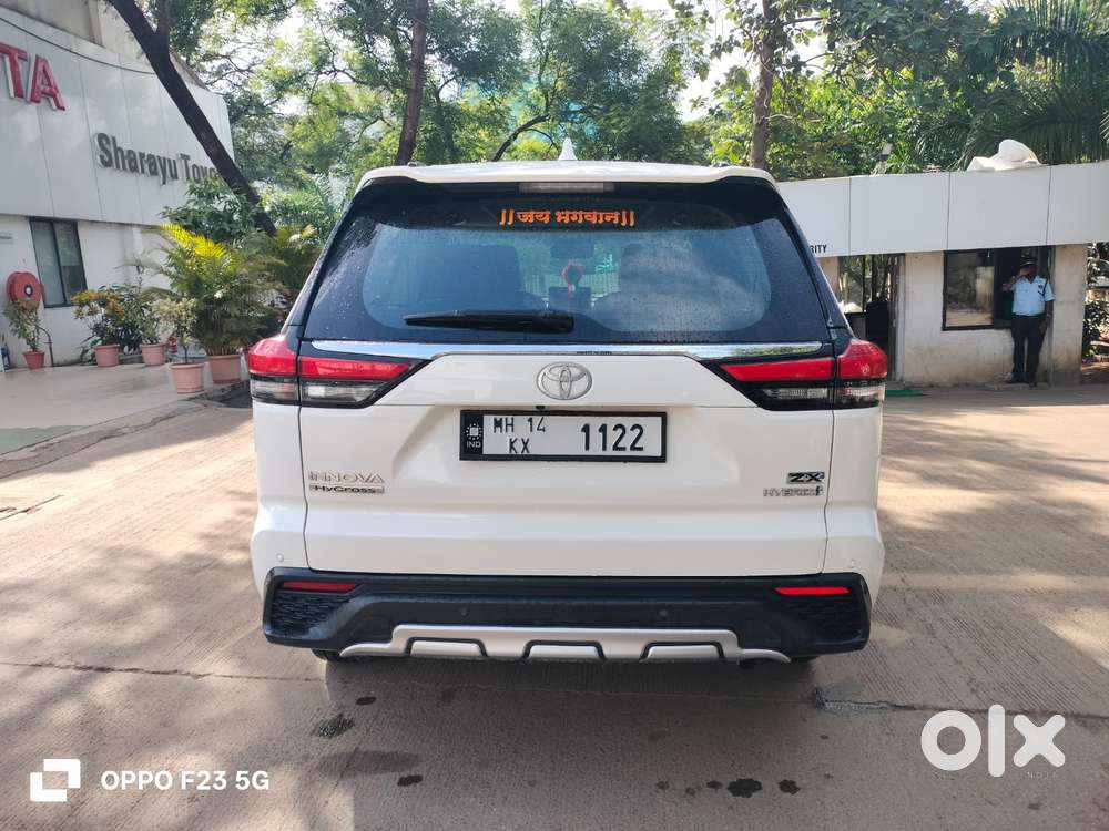Toyota Innova Hycross 2.0 Zx Hybrid 7 Str, 2023, Petrol