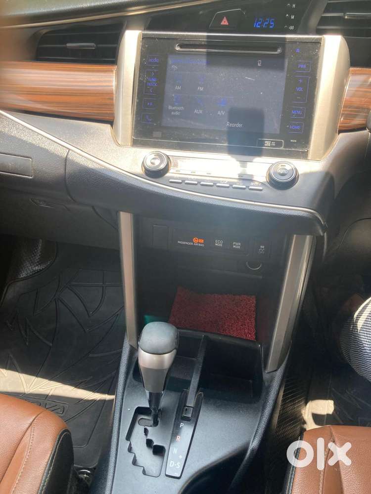 Toyota Innova Crysta 2.8 Zx At, 2016, Diesel