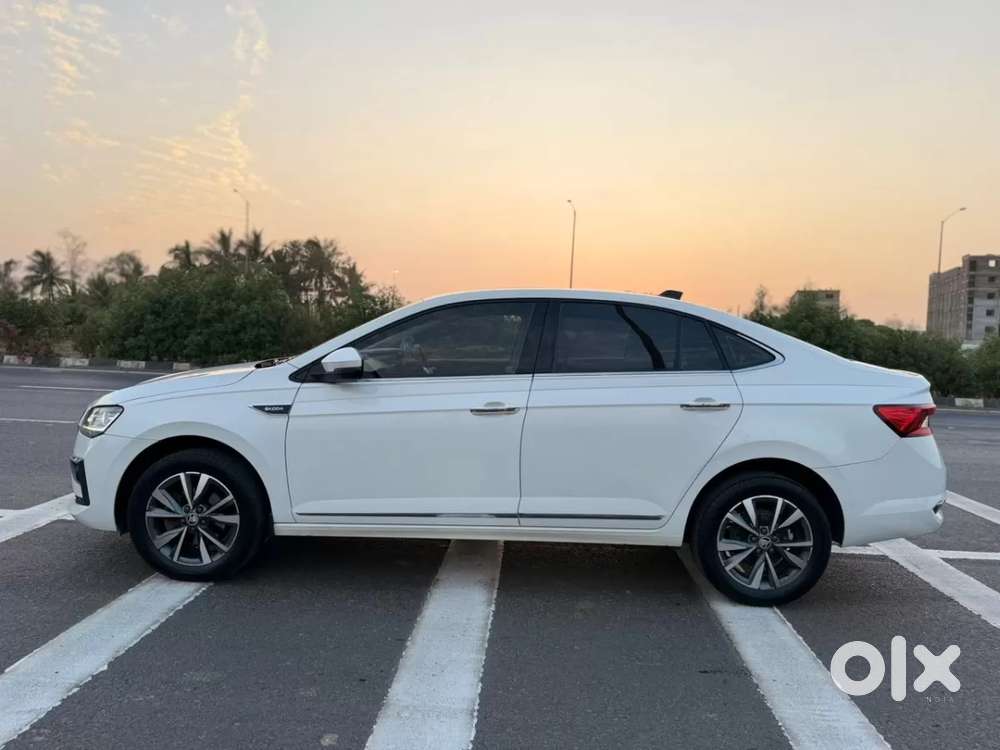 Skoda Slavia Style 1.0l Tsi At, 2023, Petrol