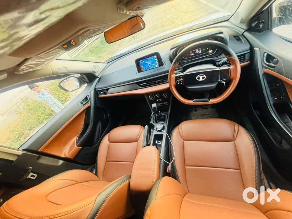 Only 6 Month Old Nexon Smart Plus S With Sunroof Only 13200 Km Drive