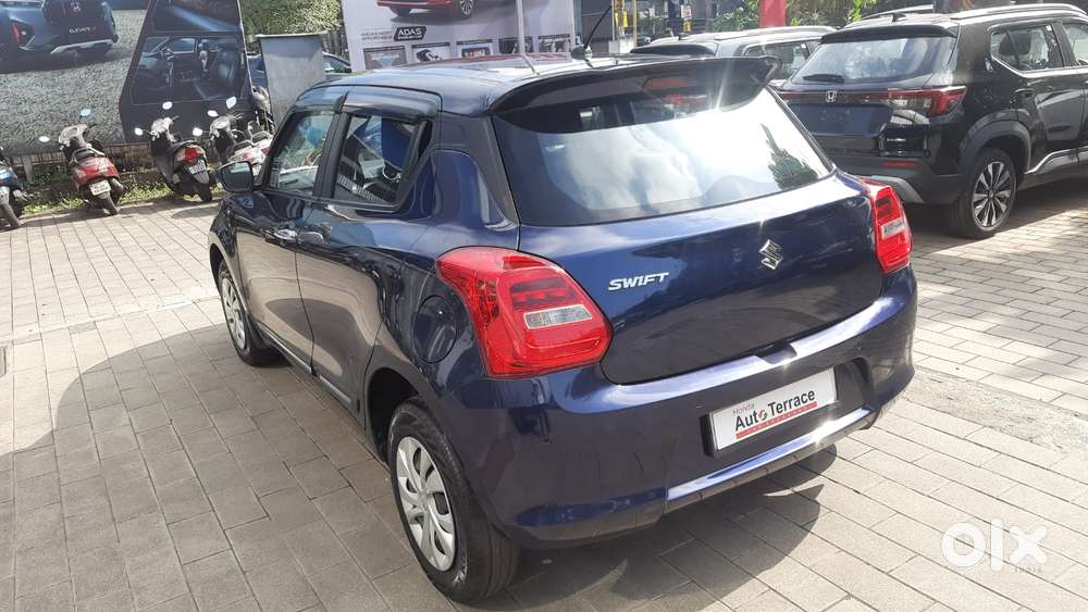 Maruti Suzuki Swift Vxi + Manual, 2021, Petrol