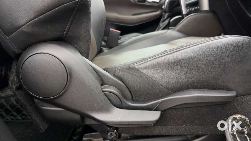 Toyota Urban Cruiser Hyryder 1.5 V Hybrid, 2024, Petrol