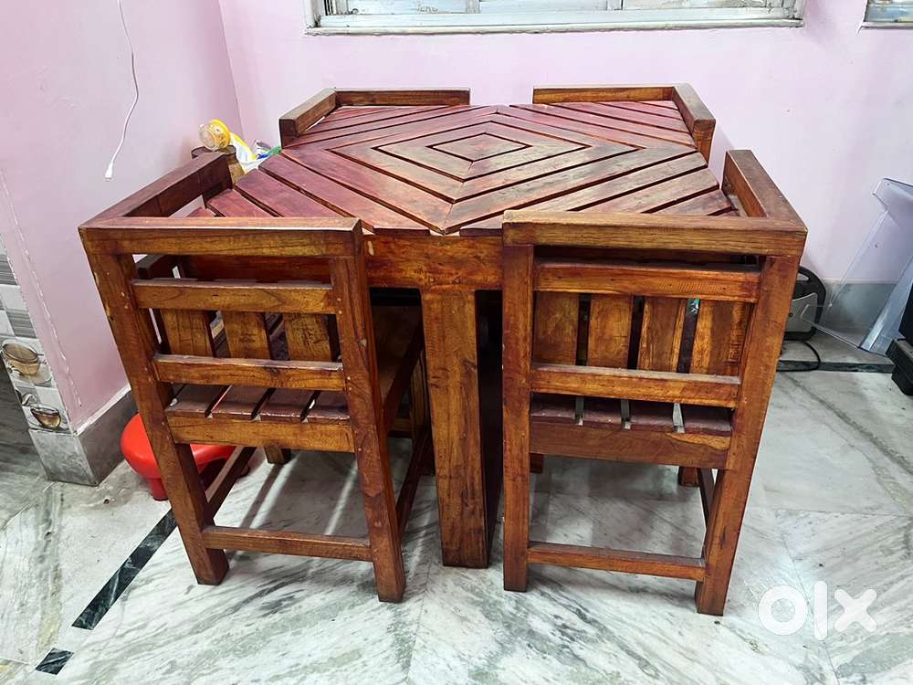 Four Chairs Maple Used Restaurant Chairs And Tables On Wooden