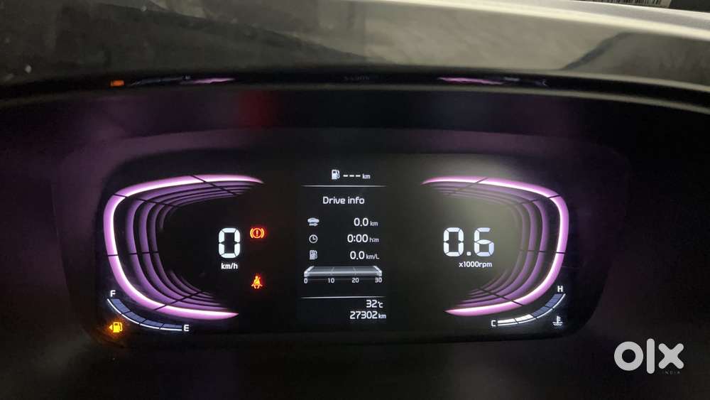 Kia Carens 1.4 Luxury 7 Str, 2022, Petrol