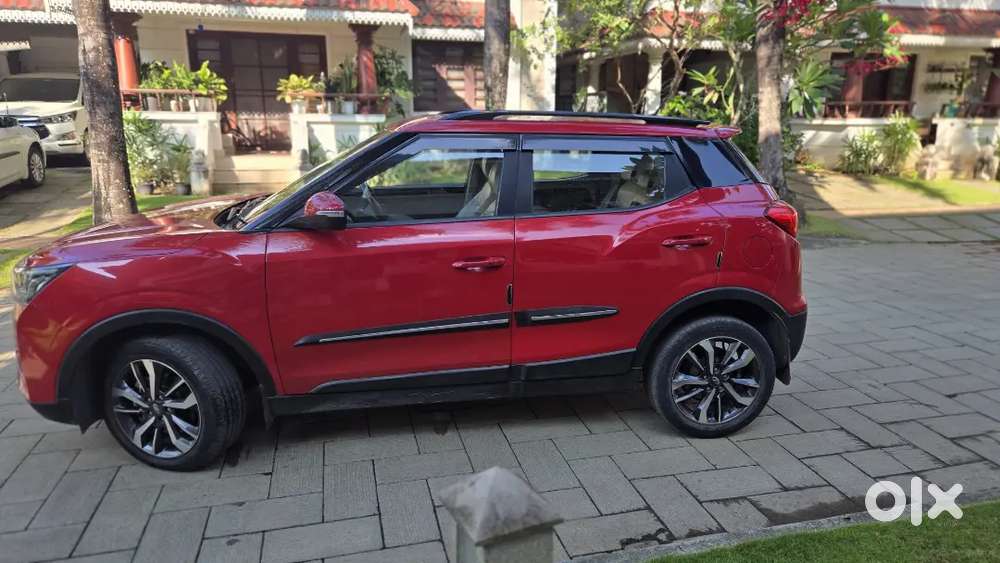 2020 Mahindra Xuv300 W8 (o) Diesel Amt