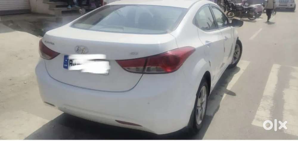Hyundai New Elantra 2012 Diesel 89000 Km Driven
