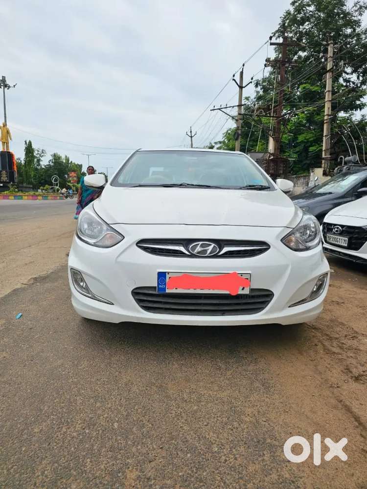 Hyundai Fluidic Verna 2014 Diesel 60000 Km Driven