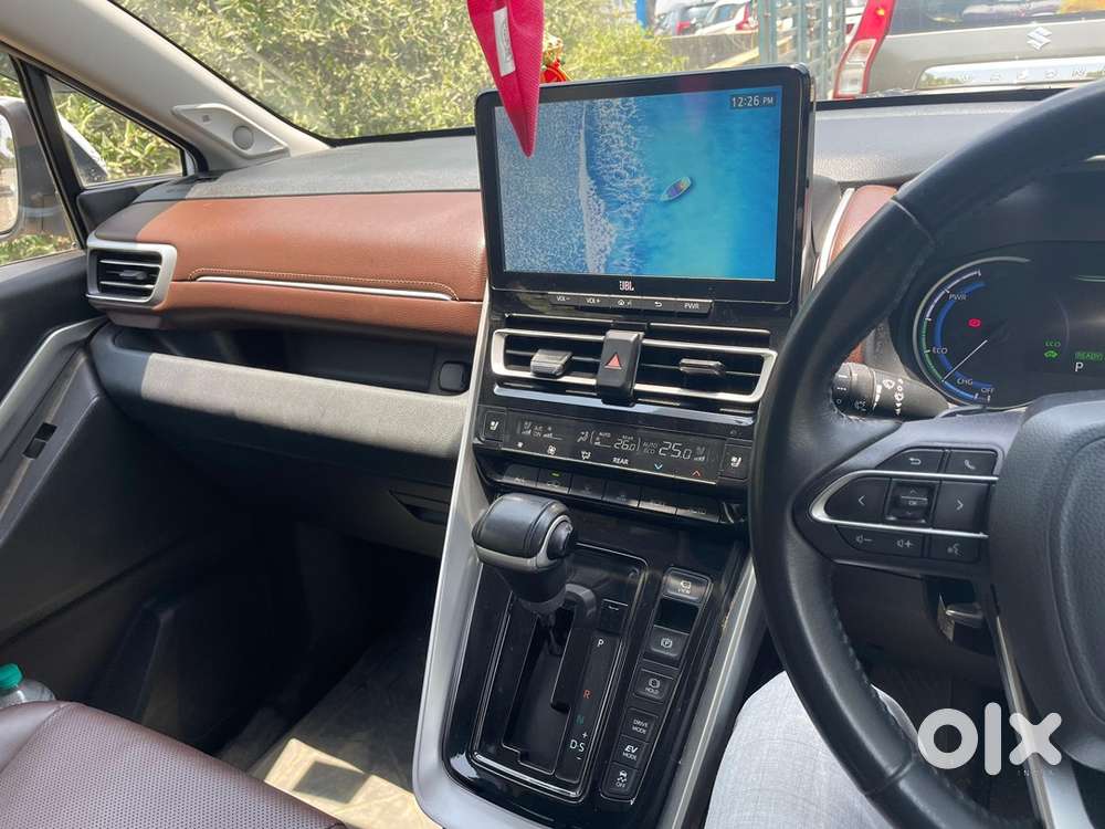 2024 Toyota Innova Hycross Petrol