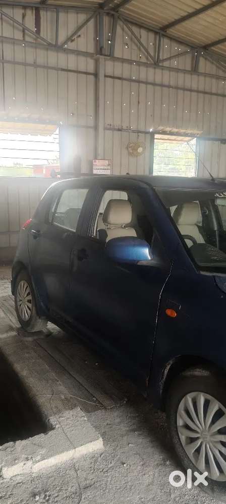 Maruti Suzuki Swift 2006 Petrol 65000 Km Driven