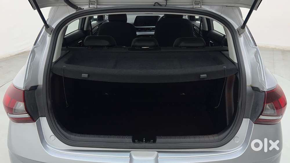 Hyundai New I20 1.2 Asta (o) Mt, 2023, Petrol