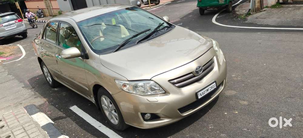 Toyota Corolla Altis G, 2010, Petrol