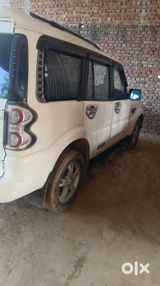Mahindra Scorpio 2015 Diesel 125000 Km Driven