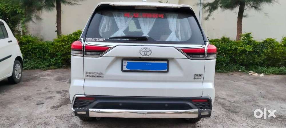 Toyota Innova Hycross Vx 2025