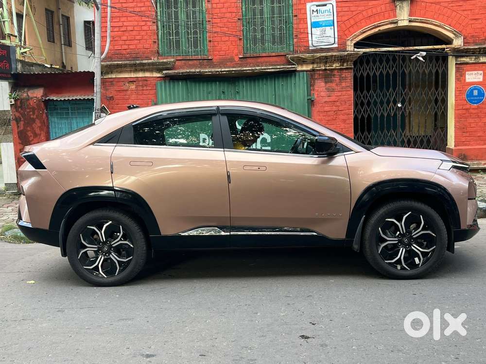 Tata Curvv Accomplished Plus A 1.2 Hyperion Gdi Petrol 6mt, 2025, Pe..