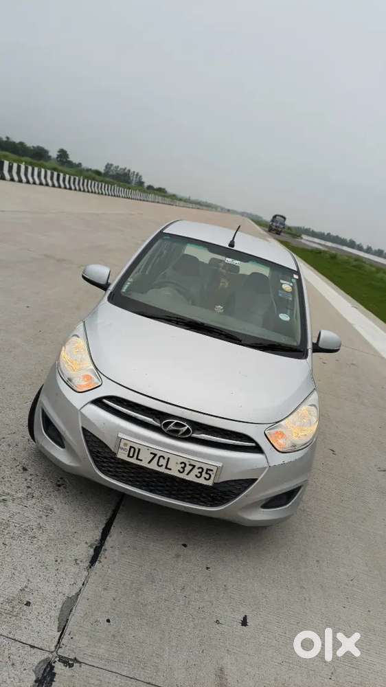 Hyundai I10 Sportz 2011