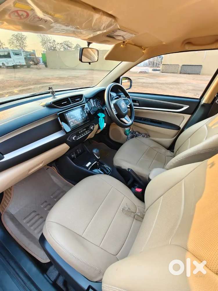 Honda Amaze  Vx Automatic   Warranty Upto 2028 Mint Condition 30000km