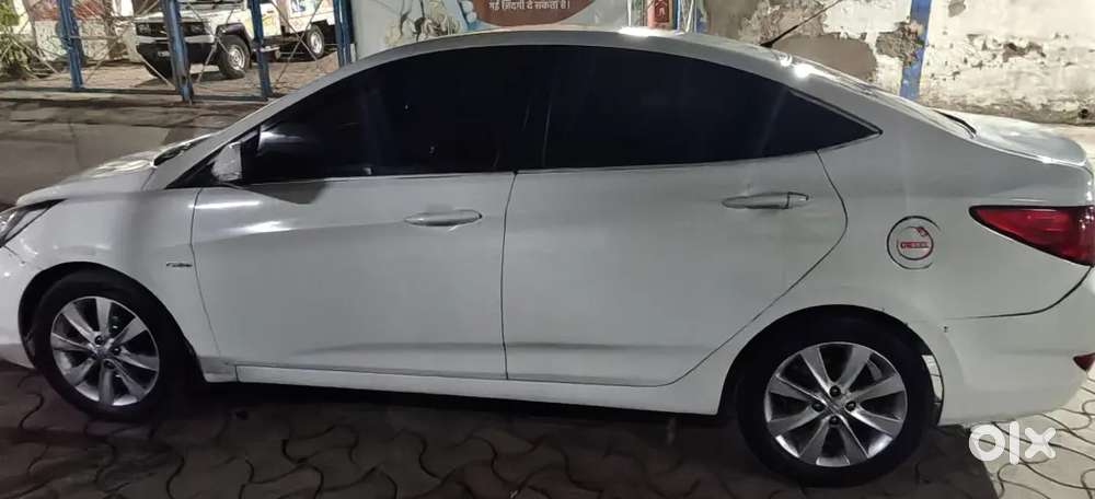 Hyundai Verna 2012 Diesel 140000 Km Driven