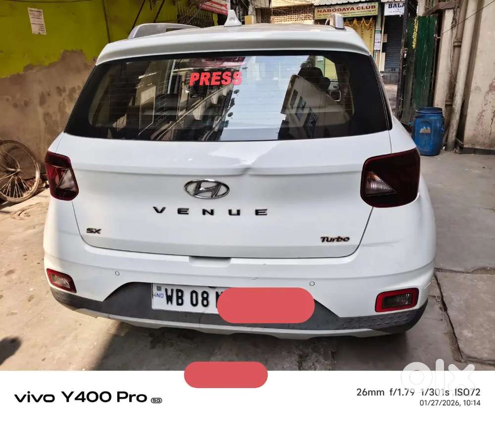 Hyundai Venue 2022 Petrol 30000 Km Driven