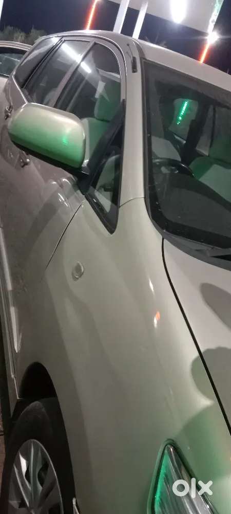 Toyota Innova 2014
