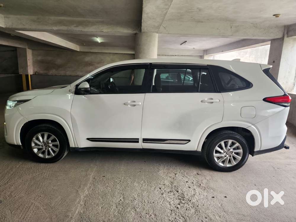 Toyota Innova Hycross 2.0 G-slf 7 Str, 2025, Petrol