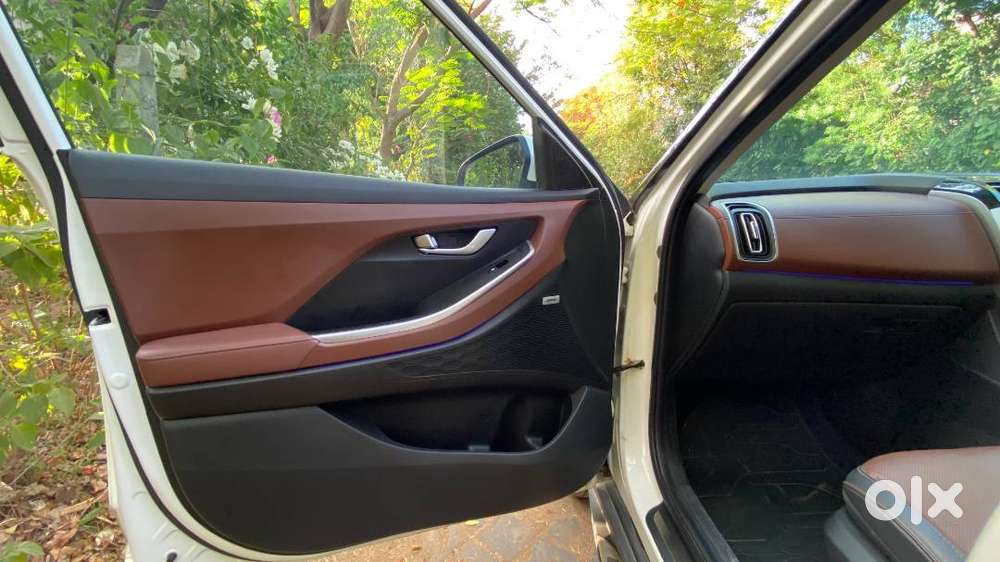 2022 Hyundai Alcazar Signature Diesel Automatic  15,000 Kms  Executi
