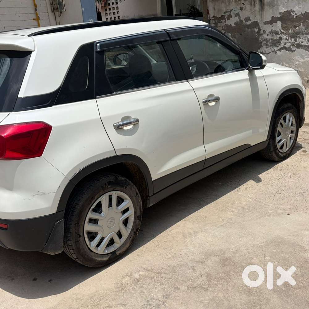 Maruti Brezza Vxi At 2020 Model