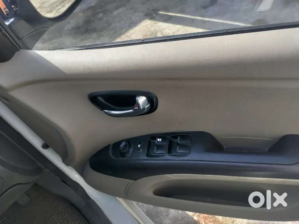 Hyundai I10 Sport 1.2 31/10/2011 8 Mahine Baki Hai Abhi