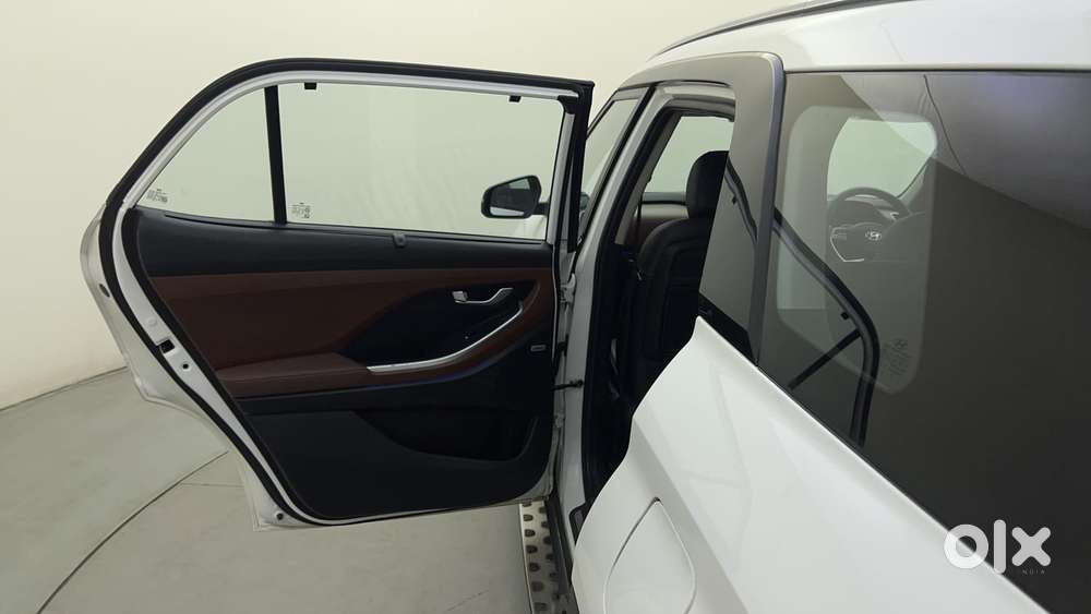 Hyundai Alcazar 2.0 Signature (o) Petrol At 6 Str, 2022, Petrol