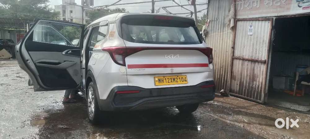 Kia Carens Premium 2025