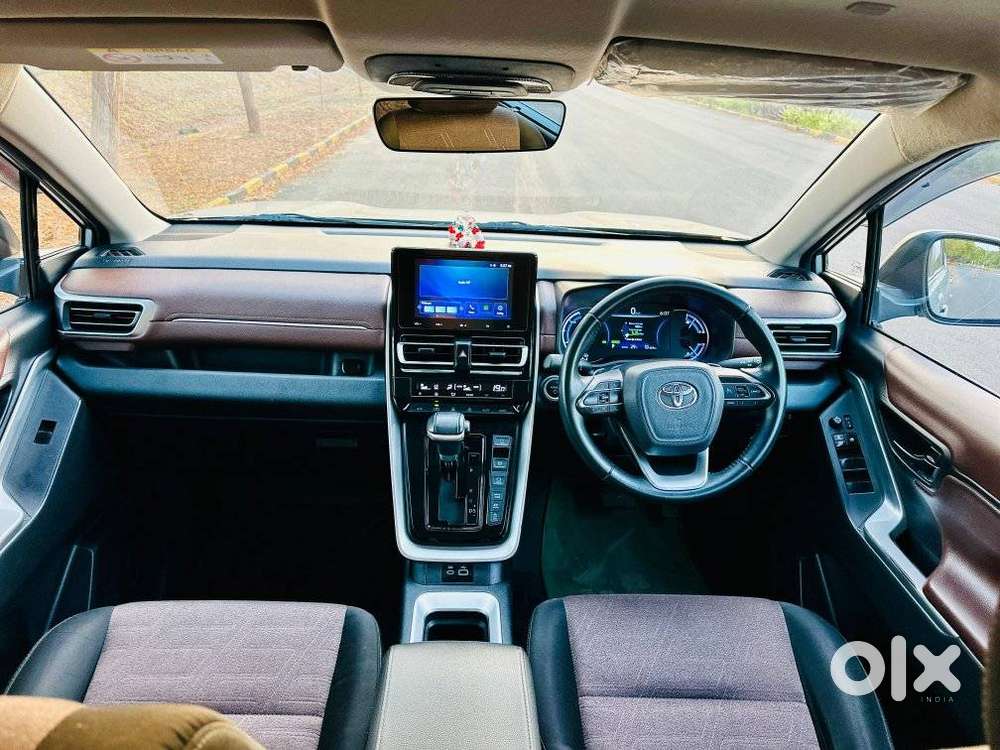 Toyota Innova Hycross 2.0 Vx Hybrid 7 Str, 2023, Petrol