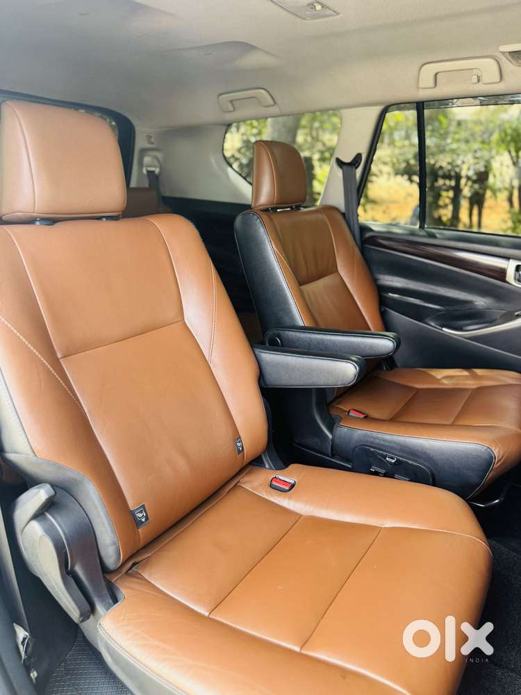 Toyota Innova Crysta 2.8z Automatic, 2016, Diesel