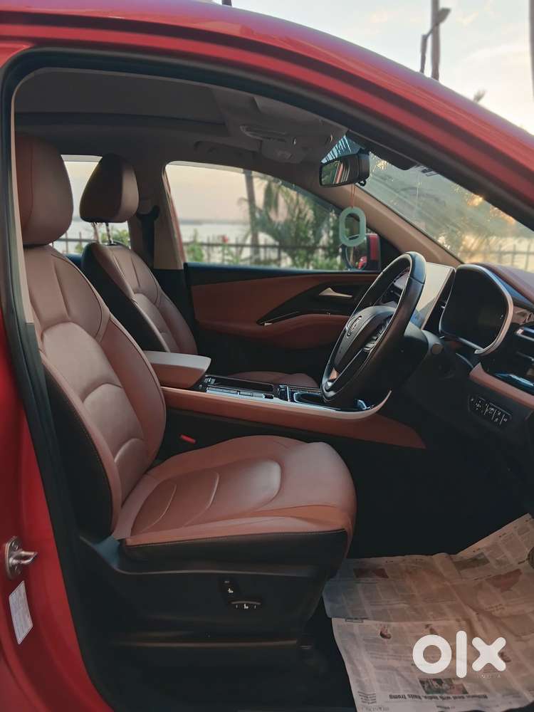 Mg Hector Plus Sharp Pro 1.5 Turbo Petrol Cvt 7 Str, 2024, Petrol
