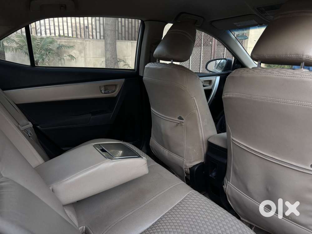 Toyota Corolla Altis [2014-2017] 1.8 G Cvt, 2016, Petrol