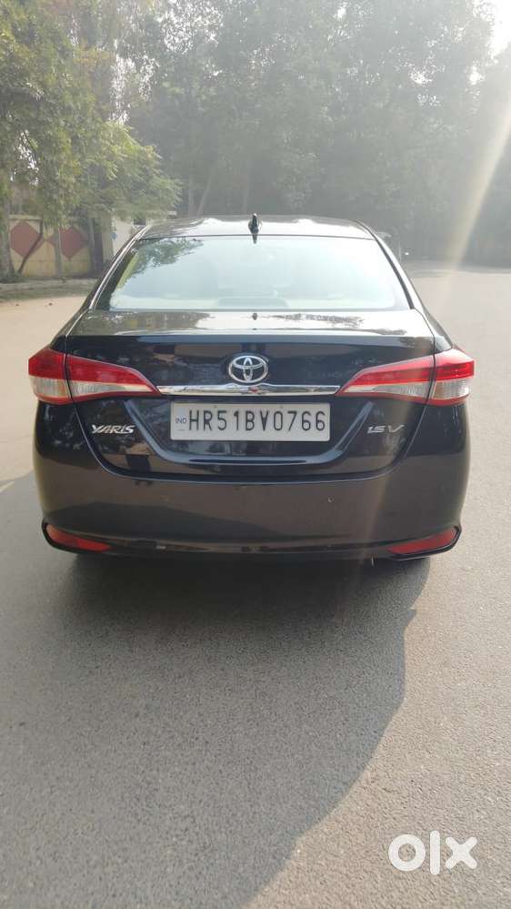 Toyota Yaris V Cvt, 2019, Petrol