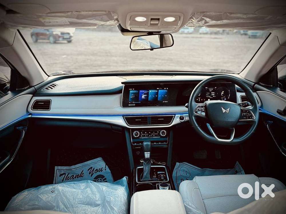 Mahindra Xuv700 2.2 Ax 7 Diesel At Luxury Pack Str, 2024, Diesel