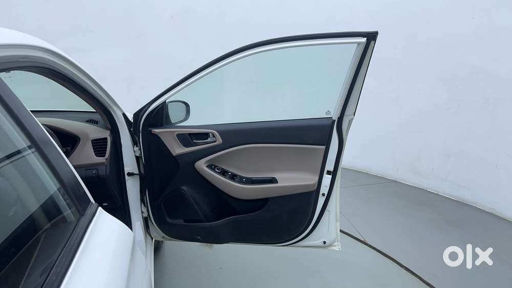 Hyundai Elite I20 [ ] 1.2 Sportz, 2015, Petrol